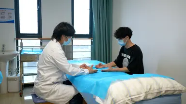 Protocolo estandarizado de acupotomía para el tratamiento de la tenosinovitis de los tendones flexores de la mano en pacientes humanos